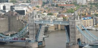 Për herë të dytë brenda vitit/ Bllokohet ura Tower në Londër