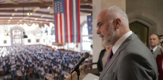 Kryeministri Rama vizitoi Akademinë Ushtarake në Nju Jork dhe ‘ngriti studentët në këmbë’: Leje për të gjithë në fundjavë