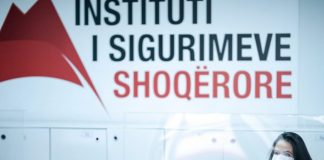 Mbi 3 mijë emigrantë shqiptarë përfitues nga marrëveshjet në fushën e Sigurimeve Shoqërore