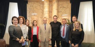 Sfidat e Tiranës në sytë e reporterëve të rinj nga Ballkani, Veliaj dhe Del Monaco lançojnë nismën e re: Një mundësi për të prezantuar Tiranën