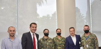 Veliaj e Peleshi iu japin kartat e studentit të rinjve të Akademisë së Forcave të Armatosura: “Privilegj për qytetin t’iu shërbejmë forcave elitë”