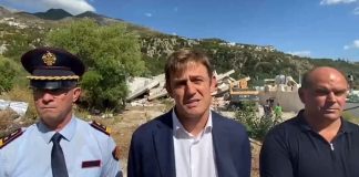 Shembja e objekteve pa leje në bregdet, zv.ministri Hodaj: Mos gënjejë mendja njeri që mund të zaptojë një metër katrorë territor publik