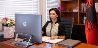 Ministrja Kushi takim me drejtuesit e zyrave vendore arsimore/ Viti i ri shkollor nis me respektimin e masave anti-COVID në çdo shkollë