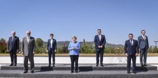 Ballkani Hapur, Bosnje Hercegovina thyen akullin, përpara Merkel