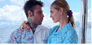Ç’fshihet pas jetës perfekte të Instagramit? Fotot e Chiara-s dhe Fedez duke u zënë bëjnë xhiron e rrjetit