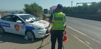 Tapë dhe pa patentë në timon/ 15 shoferë të arrestuar në vend, 2531 gjoba në 24 orë