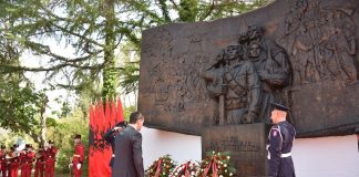 79-vjetori i Konferencës së Pezës, Veliaj jep mesazhin: “Kjo ditë përkon me votimin e qeverisë së re, si një besëlidhje e re për t’i shërbyer të gjithëve njësoj”