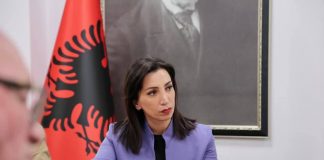 Ministrja Kushi me drejtuesit e arsimit parauniversitar: “Të fuqizojmë monitorimin dhe inspektimin në shkollat tona për të garantuar cilësi dhe profesionalizëm”