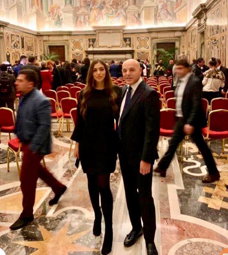 Vajza e Blendi Fevziut lë pa “fjalë” ndjekësit e tij