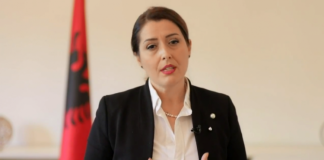 Mbërrijnë në Shqipëri 74 880 doza Pfizer, Manastirliu: Të vendosur të shkojmë deri në fund