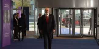 Forumi Ndërkombëtar mbi kujtimin e Holokaustit, kryeministri Rama mbërrin në Malmo