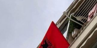 Qytetarët i bashkohen nismës “Valëvit flamurin”, Veliaj: Bashkohu edhe ti për ditët më të veçanta të historisë sonë