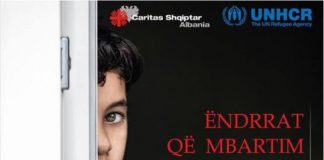 Hapet ekspozita “Ëndrrat që mbartim”/ Renuar Locaj sjell përmes fotografive rrugëtimin e refugjatëve që vijnë në Shqipëri