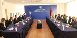 Çuçi vizitë në Kosovë: Leje qëndrimi unike me aplikim online, lëvizje e lirë për zonat e brezit kufitar dhe një pikë e re kalimi në Shishtavec