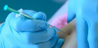 COVID-19/ Shoqata Botërore e Mjekësisë: Vaksinim i gjerë me dozën përforcuese