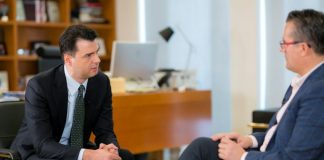 “Hakmarrje ndaj meje”, Basha i indinjuar: Berisha nuk mund të kthejë PD në bunker për interesat e veta