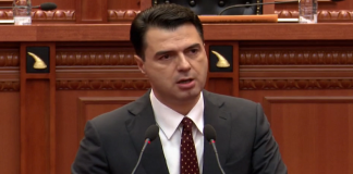 Basha dhe llumi që s’duhet ta dëgjojnë gratë!