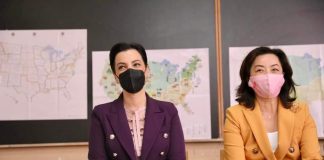 Ambasadorja Kim dhe Ministrja Kushi promovojnë Programin e Mikrobursave Access në gjuhën angleze