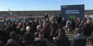 ‘Molo fillo zgjero flotën edhe ço ca në Vlorë’ Rama- peshkatarit: Kujdes atje se je shumë demokrat, për të qenë i mirëpritur