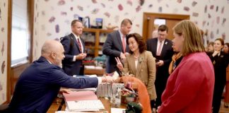 Rama pret në zyrë senatorët dhe kongresmenët amerikanë: Miqësia forcohet dita ditës