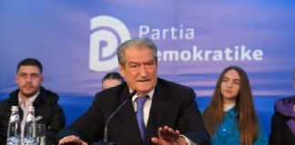 “E vërteta kundër iluzioneve”, deputeti i PD ironizon mbështetësit e Berishës