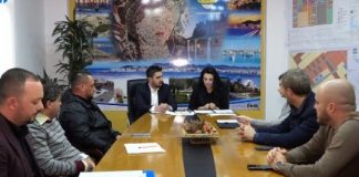 Reforma e ujit, Balluku me krerët e bashkive: Jini seriozë, miliona euro dëm! Raportohen shifra të pavërteta, një bashki konsumon më shumë se bizneset