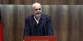 Rindërtimi, Rama në shkollën në Kombinat: Fusim mësimin e teknologjisë që në klasë të parë!