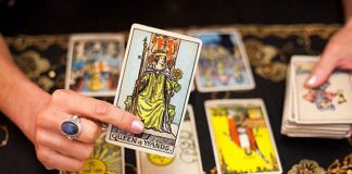 Parashikimi me letrat tarot për 2022, ja çfarë duhet të dinë të gjitha shenjat