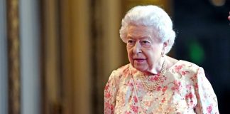 Mbretëresha Elizabeth do t’i kalojë Krishtlindjet me princin Charles