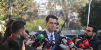 Takimi me ambasadorët, Basha përgjigjet me një fjali dhe tregon çfarë është diskutuar