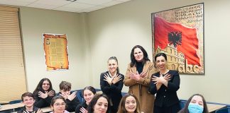 Ministrja Kushi në shkollën shqipe në Detroit: Do punojmë më shumë për gjuhën shqipe dhe ruajtjen e identitetit tonë kombëtar në Diasporë