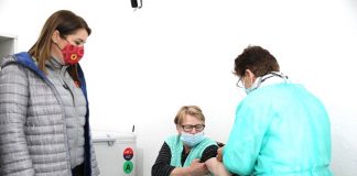 Fushata e vaksinimit anticovid, Manastirliu në Kukës: Vaksinimi thelbësor për festa më të sigurta, dëgjoni zërin e shkencës