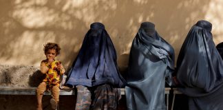 Kufizohet më tej liria e grave në Afganistan/ Nuk lejohen të udhëtojnë, të pa shoqëruara nga burrat