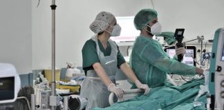 Shifra alarmante në Greqi/ Më shumë 28 mijë raste të reja me COVID në 24 orët e fundit