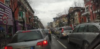 Fluks i shtuar automjetesh, akset ku duhet shmangur qarkullimi në Tiranë