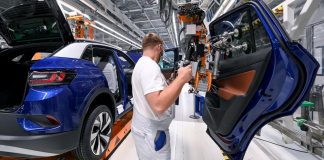 Gjermani: Prodhimi i automjeteve në vitin e fundit bie në nivelin e vitit 1974