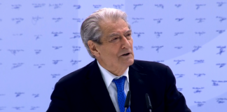 Berisha mbron trafikantin që theu derën e PD-së: Nuk di nëse ka precedentë kriminalë!