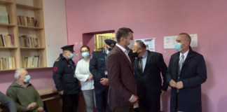 Ministri i Drejtësisë monitoron vaksinimin në institucionin e sigurisë në “Mine Peza”: Duhet përshpejtuar imunizimi anti Covid