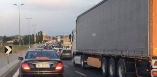 Bashkia e Tiranës rikthen kufizimet, ndalohet qarkullimi i mjeteve të tonazhit të rëndë nga ora 07:00-20:00; Në mëngjes, brenda unazës ndalohen edhe furgonët e mallrave