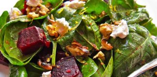 Cilat janë mënyrat e duhura për të marrë hekurin në mëngjes?