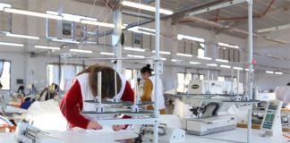 Firma ndërkombëtare të modës po prodhojnë në Shqipëri. Sipërmarrësja: Lajm i mirë për ekonominë shqiptare