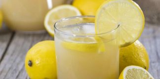 Njihuni me efektin e lëngut të limonit në funksionin e Mëlçisë