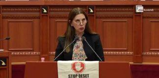 Kumbaro: Mijëra punonjës në arsim përkushtohen çdo ditë për sigurinë dhe mirëqenien e fëmijëve, cinike të mohosh punën e tyre