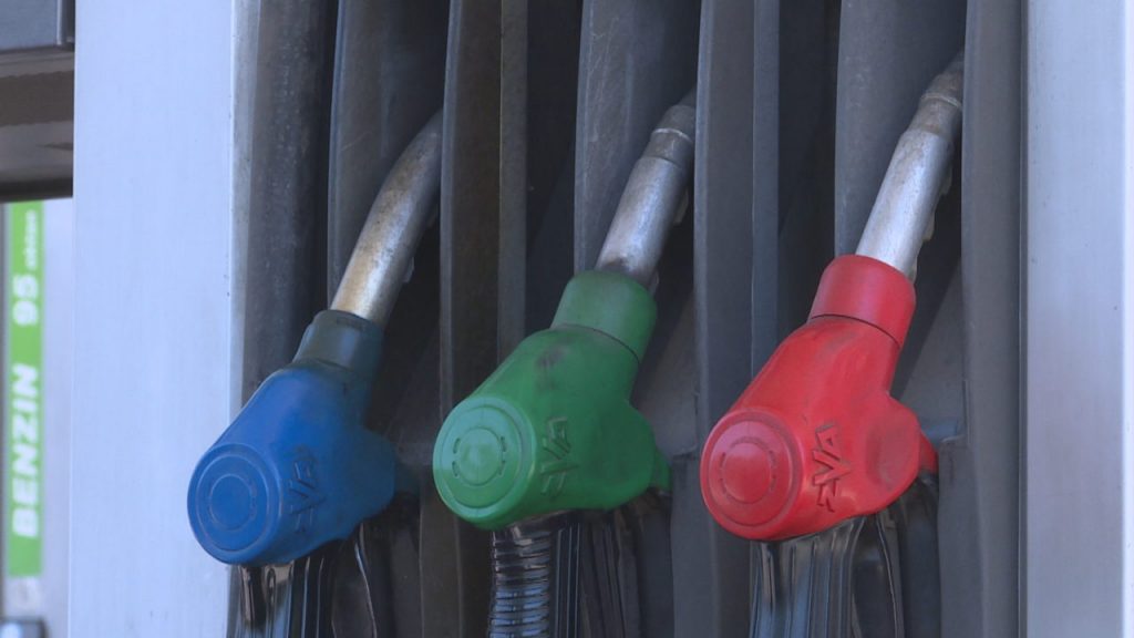 Çmimi i naftës arrin nivelin më të lartë që nga fillimi i luftës