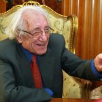 ‘Kur pashë librat marksiste-leniniste e serinë e veprave të Enverit i thashë Alizotit paske shumë nga këto’, dëshmia e Agollit për librarin e Gjirokastrës