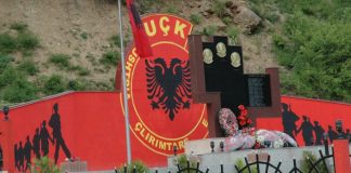 Veteranët e UÇK-së iu bëjnë thirrje protestuesve në Tiranë: Mos i keqpërdorni simbolet e UÇK-së