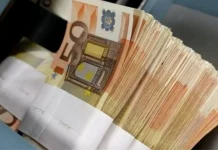 Këmbimi valutor 13 prill/ Me sa blihen e shiten dollari dhe euro, çfarë ndodh me monedhat e tjera