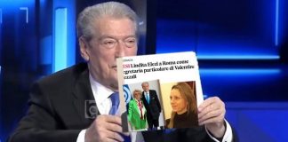 I prezantojnë një sekretare si zëvendesministre të Italisë, me Berishën tallen dhe njerëzit e tij