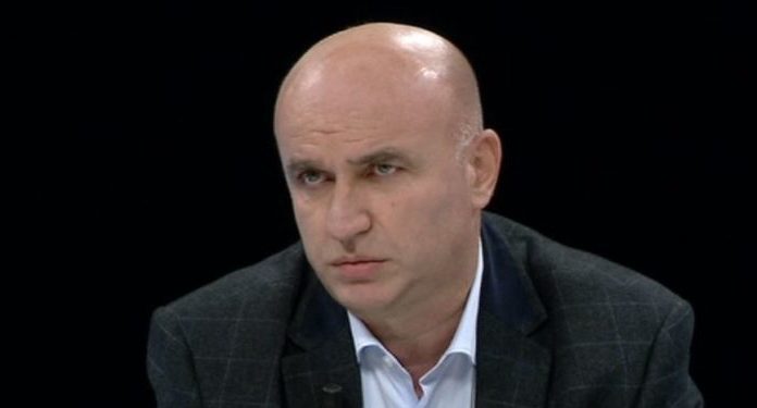 Pse PD nuk e trondit as disidenca as dorëheqjet?