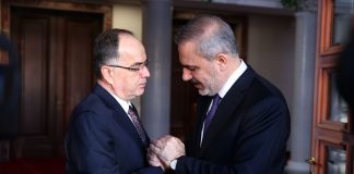 “Bashkëpunimi shqiptaro-turk, i frytshëm”- Presidenti Begaj takohet me ministrin e Jashtëm të Turqisë! Vlerësime edhe për mbështetjen ndaj Kosovës